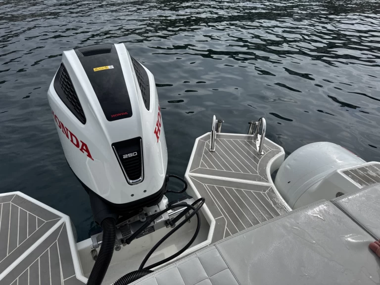 Alquiler de embarcaciones 4XC HA27 enRoses en Samboat