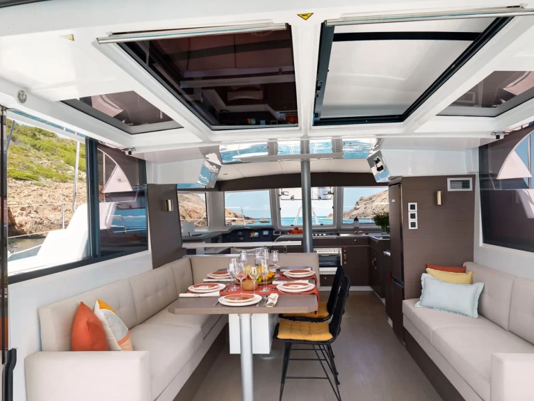 Catamarán para alquilar Port-Camargue al mejor precio