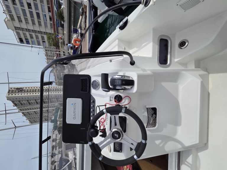 Alquiler de embarcaciones Bénéteau Flyer Serie 8 enToulon en Samboat