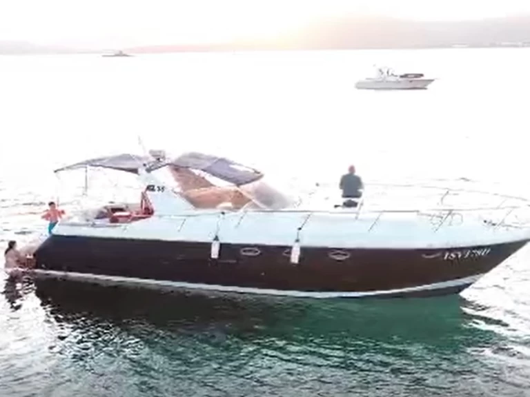 Alquiler de Azimut AZIMUT 38 en Alghero