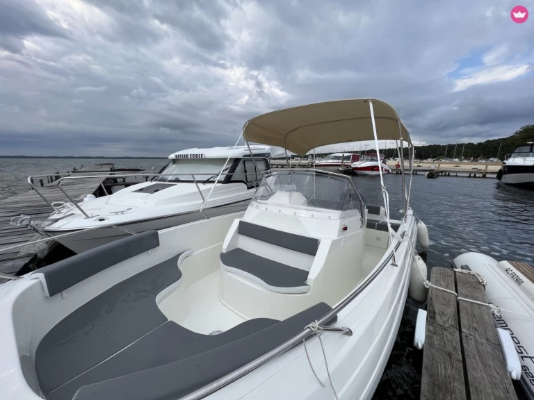 Alquiler Lancha Pacific Craft con o sin  título de navegación