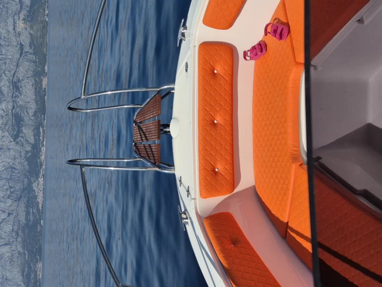 Cap755cc Cap755cc de alquiler a Makarska