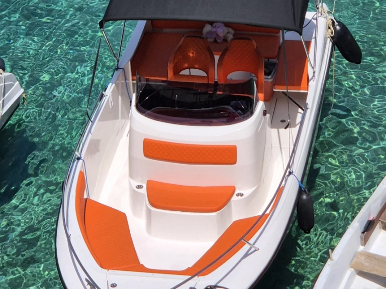 Alquiler de Cap755cc Cap755cc en Makarska