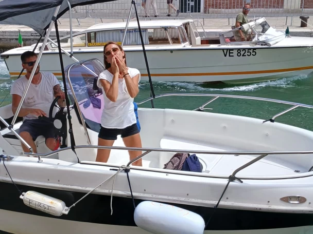 Lancha para alquilar Venecia al mejor precio
