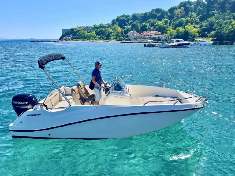 Alquiler Lancha en Luka Sukošan - Quicksilver Activ 555 Open