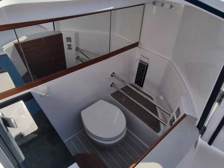 Alquiler de barcos Trogir barato de Axopar 28 T-Top