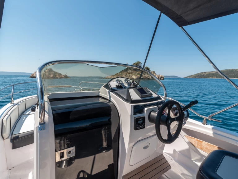 Alquiler Lancha  con o sin  título de navegación