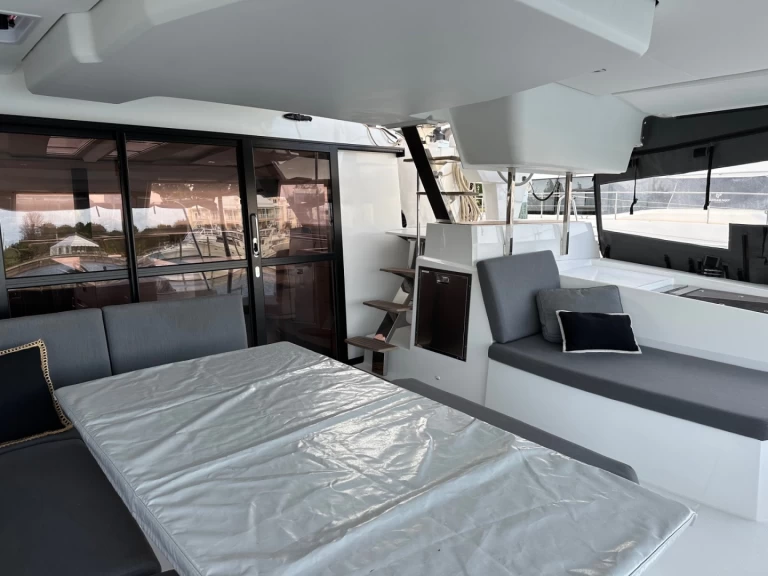 Alquiler de Catamarán, con o sin patrón Fountaine Pajot Annapolis