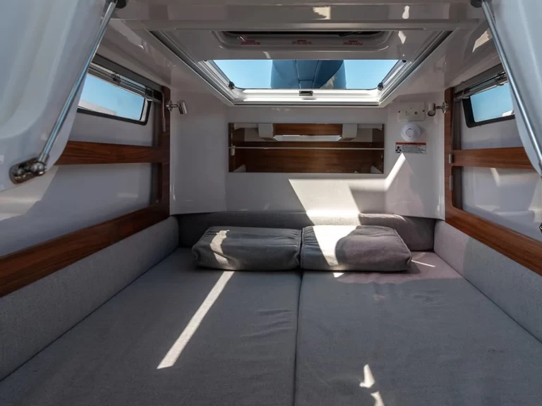 Alquiler de barcos Trogir barato de Axopar 28 T-Top