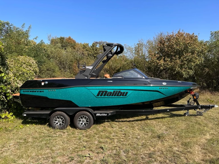 Alquiler de embarcaciones Malibu Wakesetter 23LSV enVienna en Samboat
