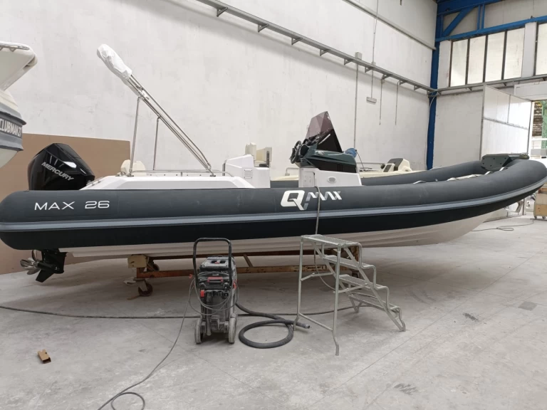 Qmax 26 Juniorboat  de alquiler a Vulcano