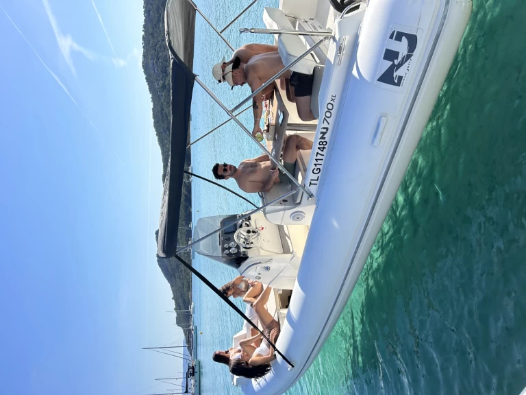 Alquiler Neumática en Gapeau - Nuova Jolly Nuova Jolly 700