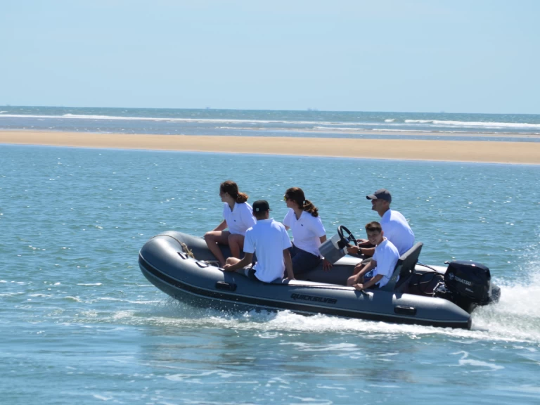 Alquiler de embarcaciones Quicksilver Quicksilver 380 Alu Rib enEl Rompido en Samboat