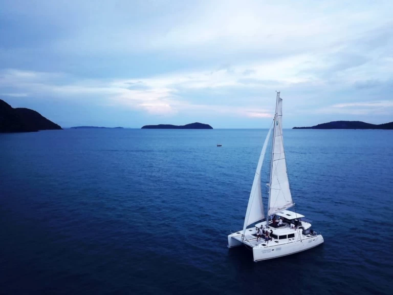 Alquiler de embarcaciones Lagoon Lagoon 450 F enAo Chalong en Samboat