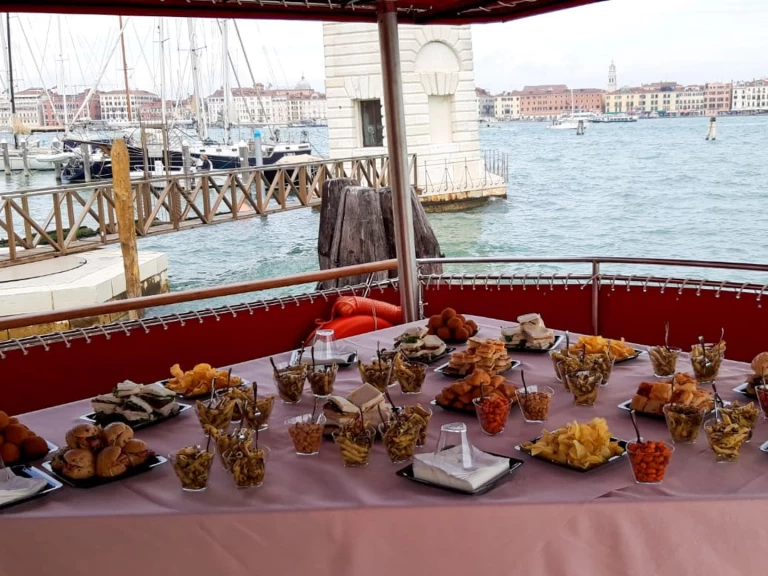 De Poli Classic Trawler de alquiler a Venecia