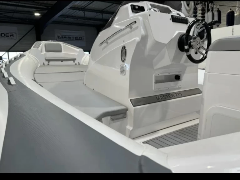 Alquiler de embarcaciones Master Master 775 enSète en Samboat