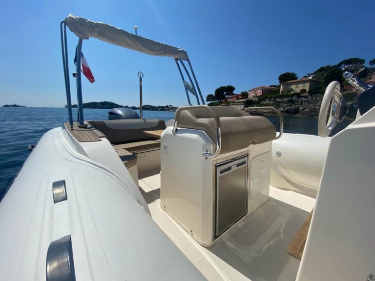 Alquiler Antibes - Capelli Tempest 775 en SamBoat