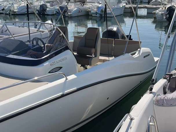 Quicksilver Activ 605 Sundeck de alquiler a Argelès-sur-Mer