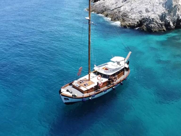 Alquiler Velero Traditional con o sin  título de navegación