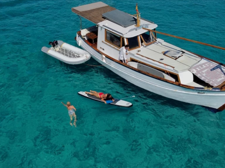 Alquiler Lancha en La Savina - Madera Clásico Estilo Llaut