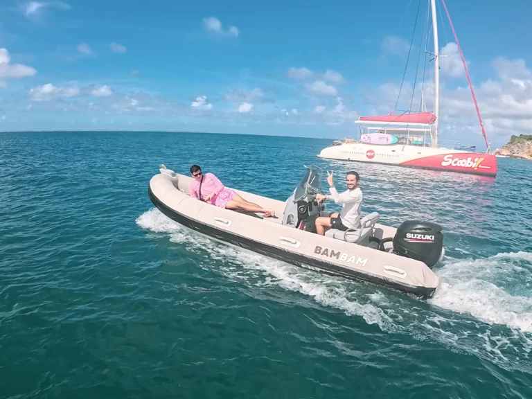 Alquiler Neumática 3D Tender con o sin  título de navegación