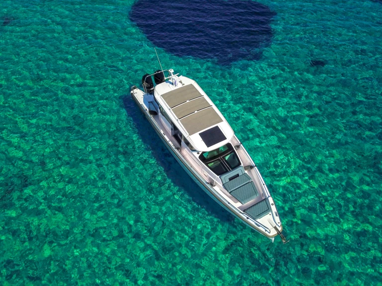 Alquiler de barcos El Pireo barato de Axopar 37 XC Cross Cabin