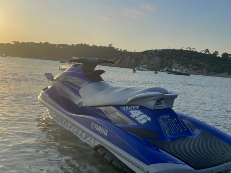 Alquiler de Yamaha vx Vx en La Londe-les-Maures