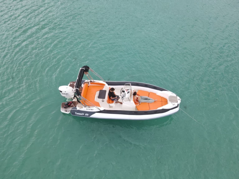 Marlin Boat Marlin Boat 226 FB de alquiler a Porto-Vecchio