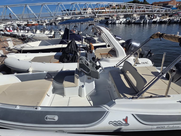 Alquiler Saint-Florent - MV Marine 800 en SamBoat