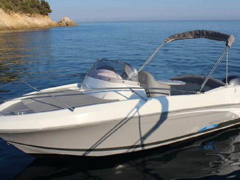 Alquiler de Lancha, con o sin patrón Bénéteau Mandelieu-la-Napoule