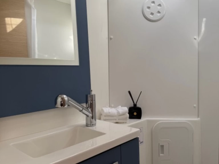 Alquiler Catamarán Fountaine Pajot con o sin  título de navegación