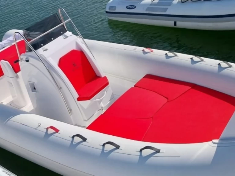 Alquiler de barcos Porto Siracusa barato de 23