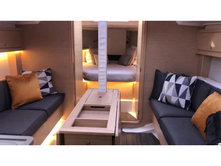 Alquiler de barcos Sant Antoni de Portmany barato de Dufour 37