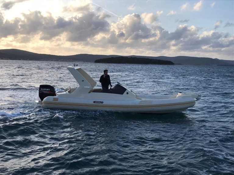 Alquiler de barcos Biograd na Moru barato de 25.1