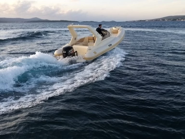 Alquiler de embarcaciones Solemar 25.1 enBiograd na Moru en Samboat