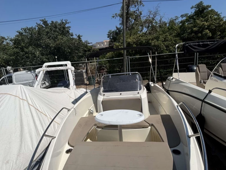 Alquiler de embarcaciones Quicksilver Activ 555 Open enMarsella en Samboat