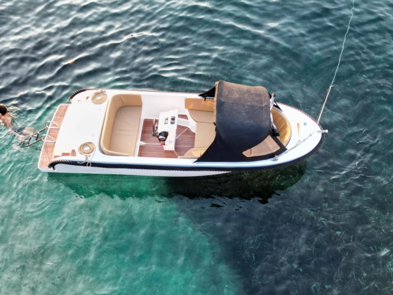 Alquiler de embarcaciones BRB 555 tenders enMandelieu-la-Napoule en Samboat