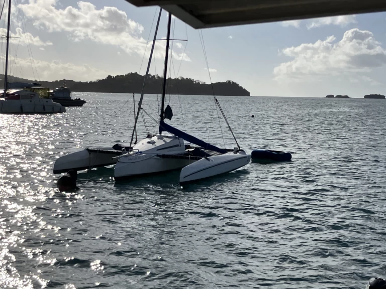 Alquiler de embarcaciones Astus Boats 20.5 Sport enDzaoudzi Island en Samboat