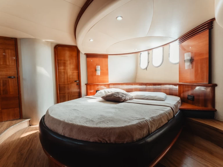 Alquiler de barcos Cartagena barato de Azimut 62