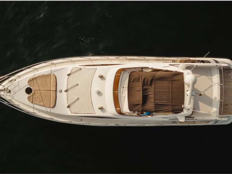 Yate de lujo para alquilar Cartagena al mejor precio