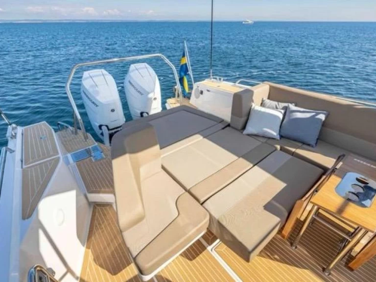 Alquiler de embarcaciones Nimbus Nimbus T11 enAjaccio en Samboat