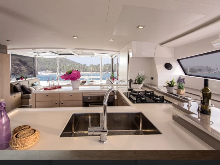 Alquiler Catamarán Bali con o sin  título de navegación