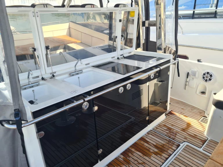 Alquiler de embarcaciones Jeanneau Cap Camarat 12.50 enLes Sables-d'Olonne en Samboat