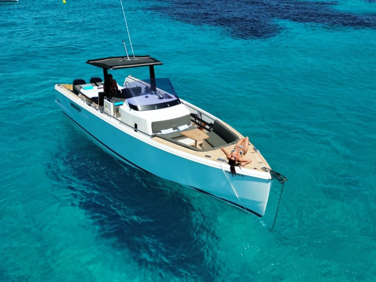 Alquiler de embarcaciones Fjord Fjord 38 Xpress enIbiza Magna en Samboat