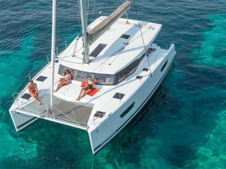 Alquiler de Catamarán, con o sin patrón Fountaine Pajot Tivat