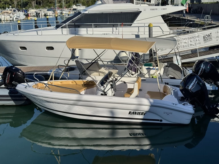 Alquiler de embarcaciones Ranieri Shark 17 enLignano Riviera en Samboat