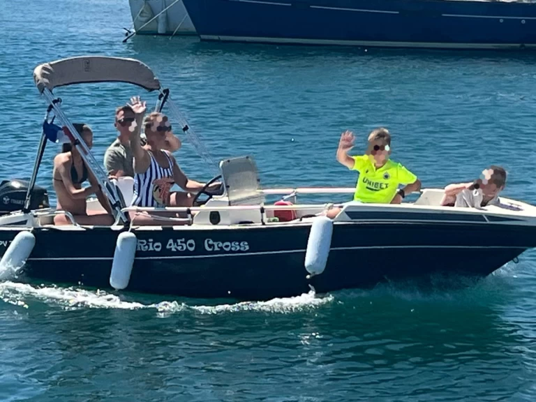 Alquiler Lancha Rio Yachts con o sin  título de navegación