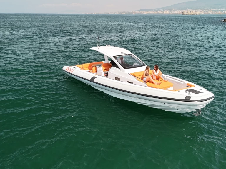 Alquiler de barcos Nápoles barato de 42 EFB