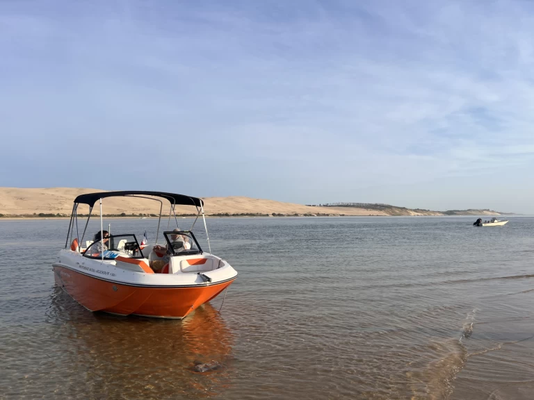 Alquiler de embarcaciones Bayliner E21 enArcachon en Samboat
