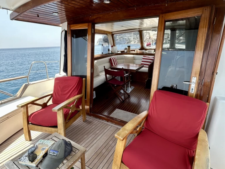 Alquiler de Lancha, con o sin patrón Menorquin-Yachts Ponza